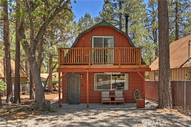 351 Highland Lane, Sugar Loaf, CA 92386