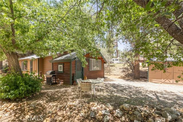 628 Leonard Lane, Sugar Loaf, CA 92386