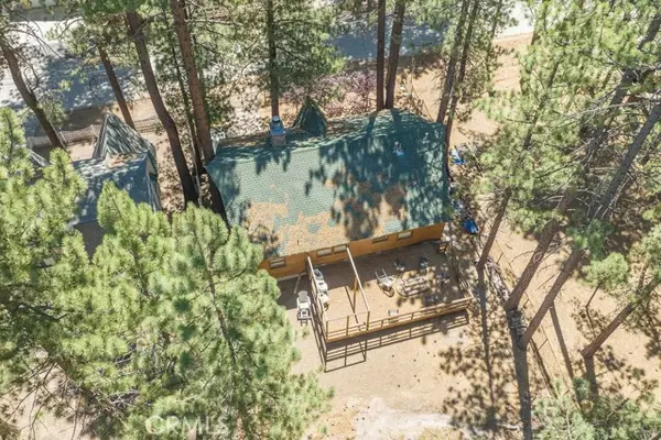 Big Bear Lake, CA 92315,422 Chickadee Drive