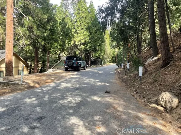 Crestline, CA 92325,118 Erlach