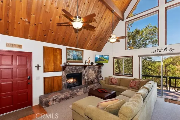 1515 Yosemite Drive, Lake Arrowhead, CA 92352