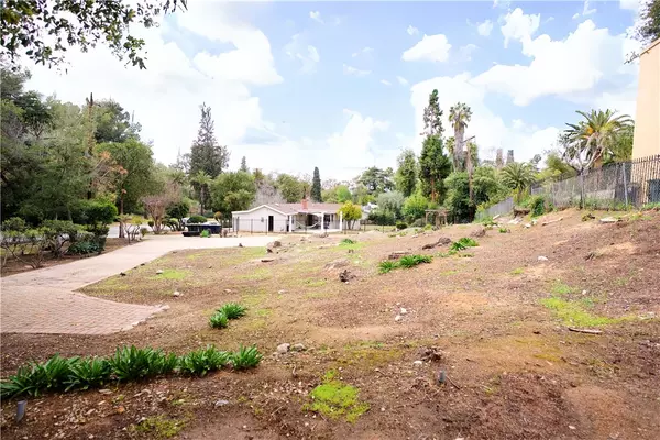 Redlands, CA 92373,0 Garden