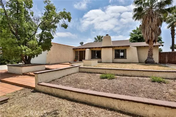 2805 Mirada Road, Highland, CA 92346