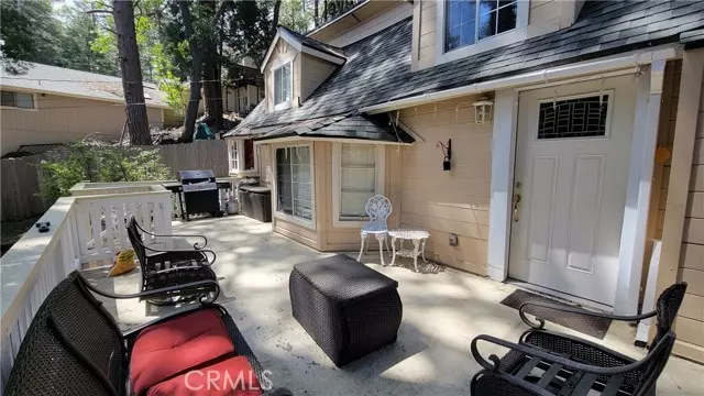 810 Sierra Vista Drive, Twin Peaks, CA 92391