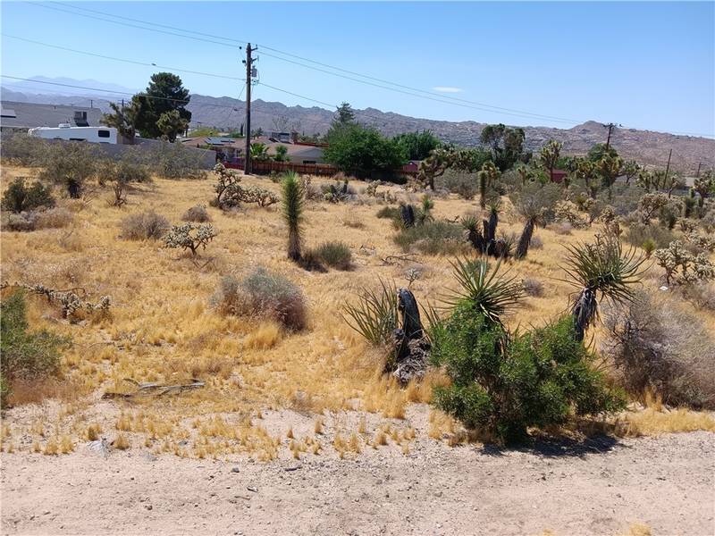 7286 Palomar, Yucca Valley, CA 92284