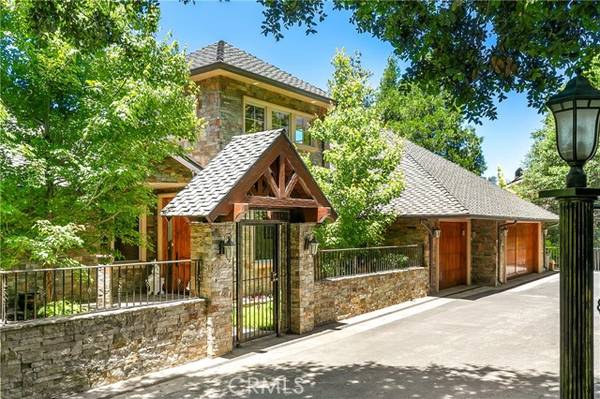 374 Golf Course Road, Lake Arrowhead, CA 92352