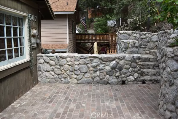 Lake Arrowhead, CA 92352,507 West Victoria Court