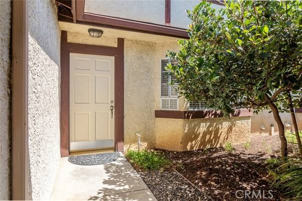 La Habra, CA 90631,545 E Erna Avenue #4