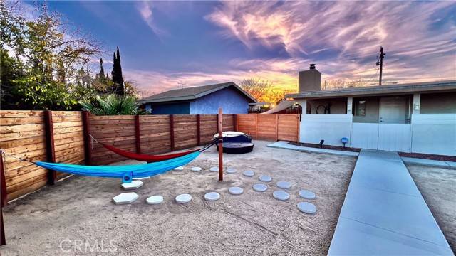 7048 Cholla Avenue, Yucca Valley, CA 92284