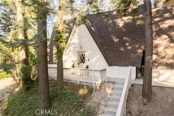 282 Hillside Road, Lake Arrowhead, CA 92352