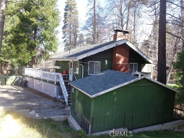 493 Hunt Lane, Crestline, CA 92325