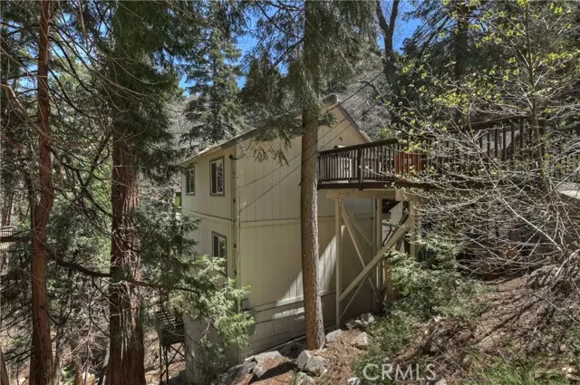 Lake Arrowhead, CA 92352,593 Community Drive