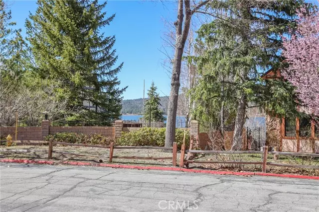 Big Bear Lake, CA 92315,39802 Lakeview Drive #12