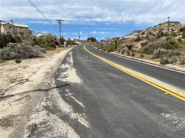 Yucca Valley, CA 92284,0 Farrelo