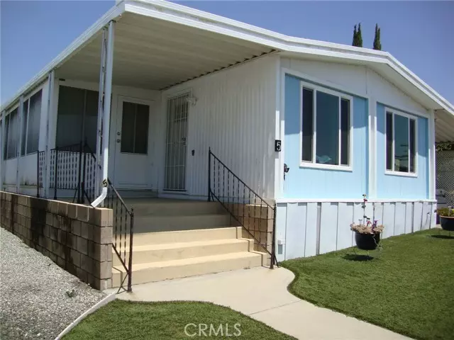 Calimesa, CA 92320,975 California #5