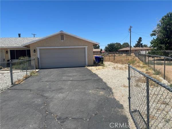 22195 Tajanta Court,  Apple Valley,  CA 92307