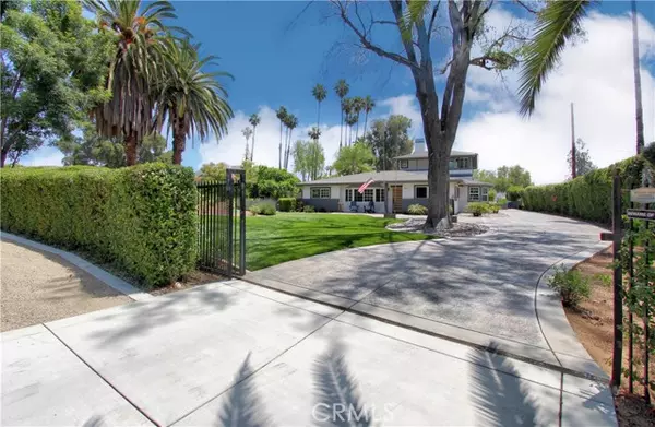 459 Summit Avenue, Redlands, CA 92373