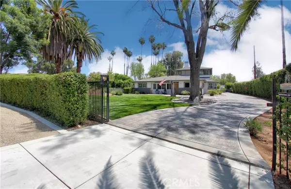 459 Summit Avenue, Redlands, CA 92373