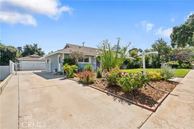 611 Nottingham Drive, Redlands, CA 92373