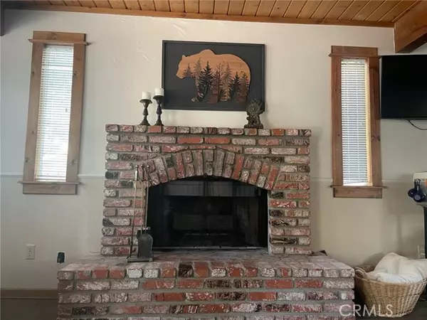 Arrowbear, CA 92382,33133 Ridge Road