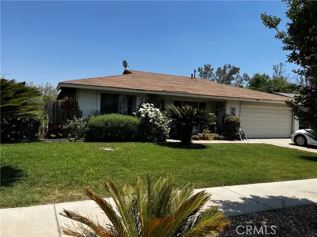 10871 Maple Avenue, Bloomington, CA 92316