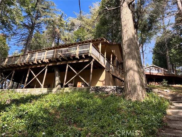 23743 Skyland Drive, Crestline, CA 92325