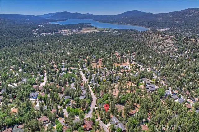 Big Bear Lake, CA 92315,1239 Alpenweg