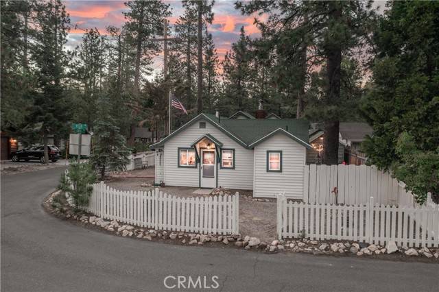 39154 Crest Lane, Big Bear Lake, CA 92315