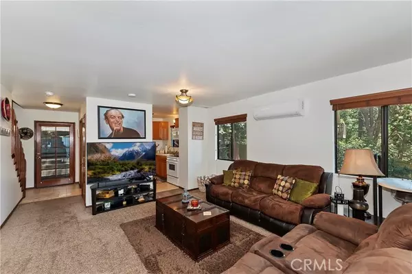 Twin Peaks, CA 92391,824 Pine Trail