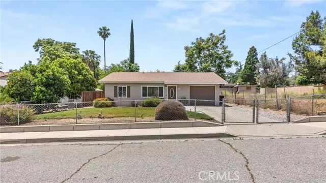 Banning, CA 92220,527 N Woodland Avenue