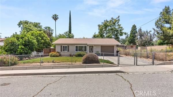 527 N Woodland Avenue, Banning, CA 92220