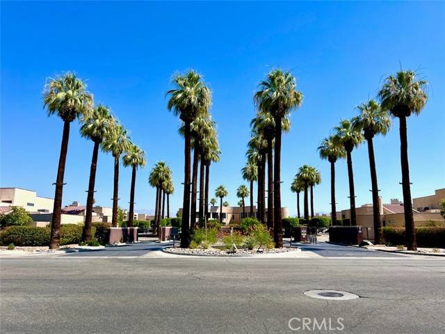 445 Village Square, Palm Springs, CA 92262