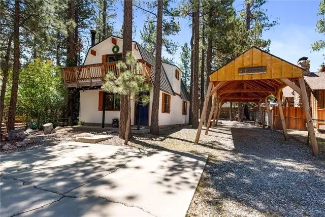 820 E Country Club Boulevard, Big Bear City, CA 92314