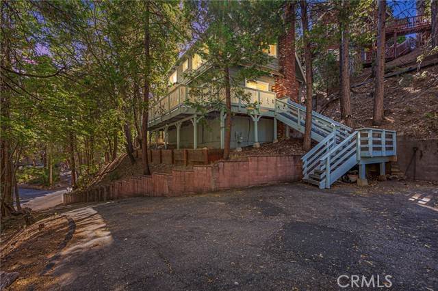 27941 Rainbow Drive, Lake Arrowhead, CA 92352