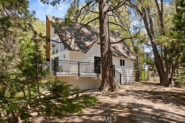 369 Jasmine Lane, Lake Arrowhead, CA 92352