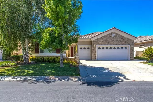 985 Hidden Oaks Drive, Beaumont, CA 92223