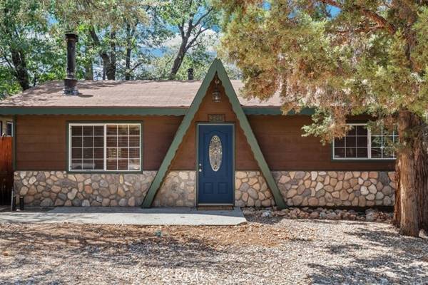 320 Sunset Lane, Sugarloaf, CA 92386