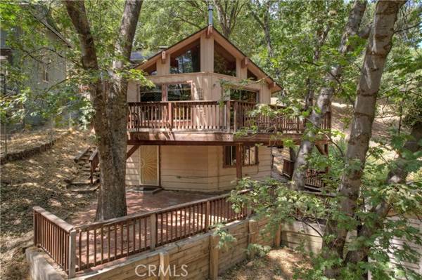 463 Dunant Drive, Crestline, CA 92325