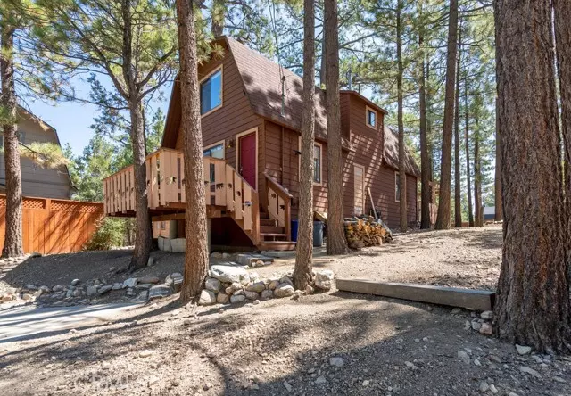 320 Hilltop Lane, Big Bear City, CA 92314