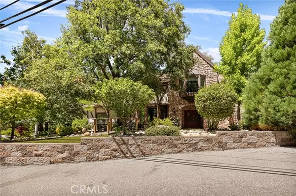 28476 North Shore Road, Lake Arrowhead, CA 92352