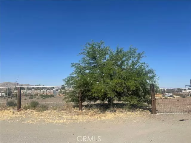 5115 El Mirage, Adelanto, CA 92301