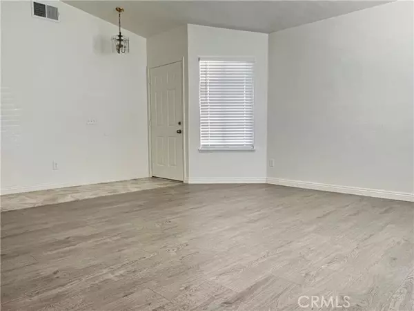 Palmdale, CA 93550,3025 E Avenue #1