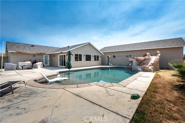 13286 Topock Road, Apple Valley, CA 92308