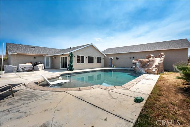 13286 Topock Road, Apple Valley, CA 92308