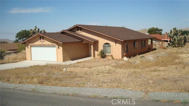 8487 Grand Avenue, Yucca Valley, CA 92284