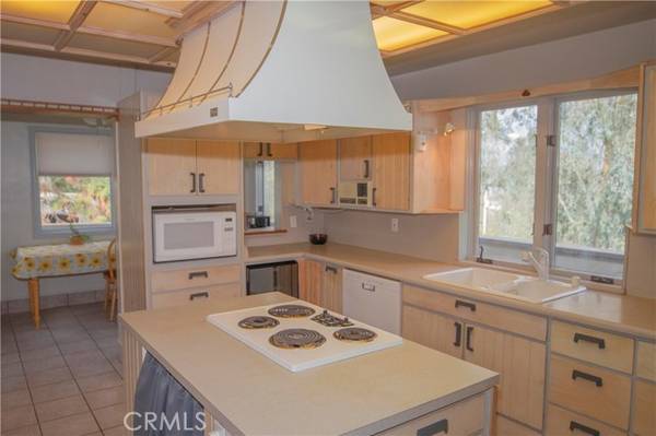 Squaw Valley, CA 93675,38695 Rustic Lane