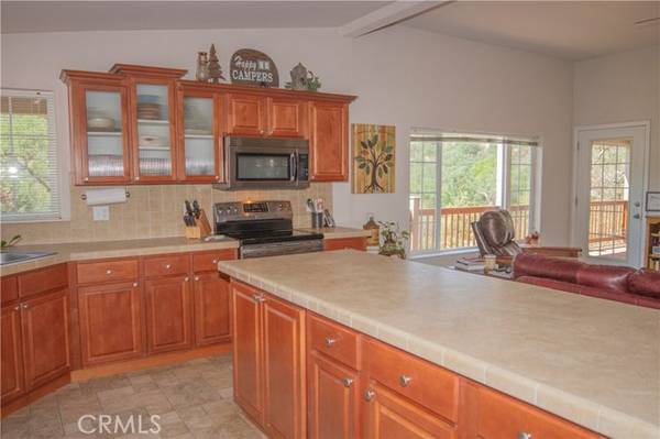 36542 Honeysuckle Lane, Squaw Valley, CA 93675