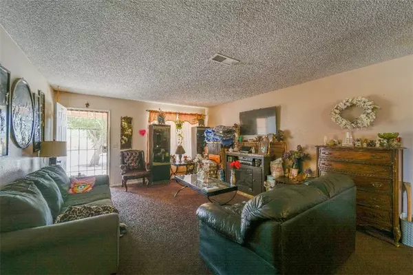 Lancaster, CA 93535,16814 Valeport Avenue