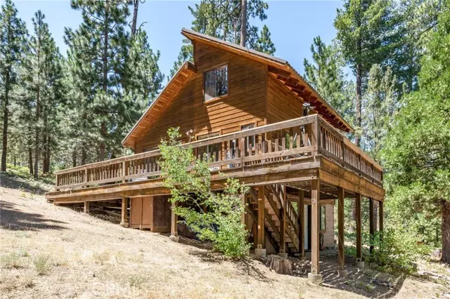 Wawona, CA 95389,1208 Le Conte Way