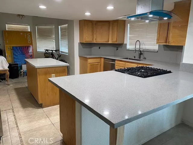 2800 Owens Way, Rosamond, CA 93560